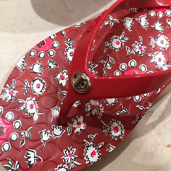Only size 9 left! NIB Coach flip flops - Picture 2 of 6